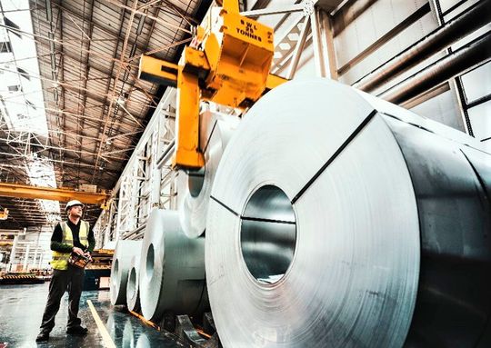 Grüner Schwedenstahl zu Hauf! Ab 2025 wird Schaeffler jährlich 100.000 Tonnen eines nahezu CO2-frei hergestellten – weil mit Wasserstoff produzierten – Stahls beziehen und verarbeiten. Geliefert wird dieser vom schwedischen Start-up H2greensteel, wie jetzt bekannt wurde. Grüner Schwedenstahl zu Hauf! Ab 2025 wird Schaeffler jährlich 100.000 Tonnen eines nahezu CO2-frei hergestellten – weil mit Wasserstoff produzierten – Stahls beziehen und verarbeiten. Geliefert wird dieser vom schwedischen Start-up H2greensteel, wie jetzt bekannt wurde.