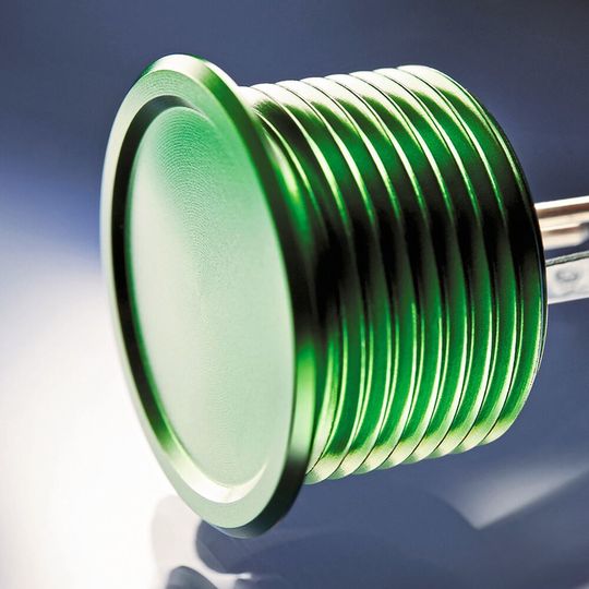 Selbstreinigende Taster: Komplett geschlossene Taster wie der PSE von Schurter eignen sich gut für eine antimikrobielle Beschichtung. Selbstreinigende Taster: Komplett geschlossene Taster wie der PSE von Schurter eignen sich gut für eine antimikrobielle Beschichtung.