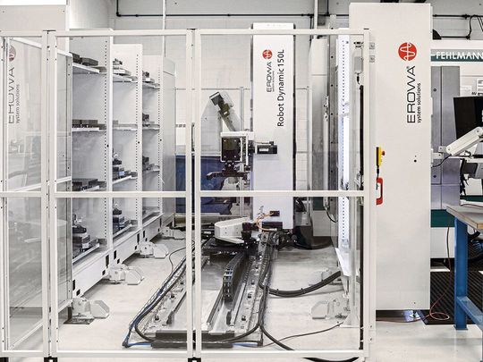 Automationszelle Robot Dynamic 150L. Automationszelle Robot Dynamic 150L.