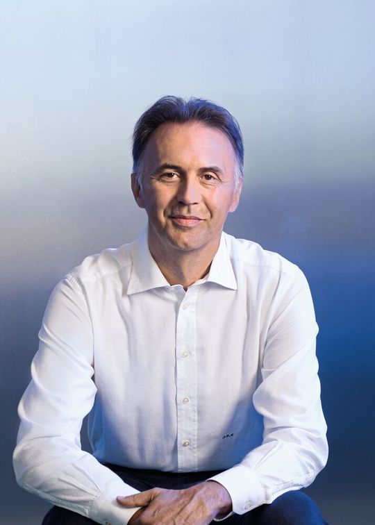 „Kunden spüren, ob ein Unternehmen den Ehrgeiz hat, der Beste am Markt zu sein“, fasst Igor Magugliani aus Vertriebssicht die Wöhner-Strategie zusammen. „Kunden spüren, ob ein Unternehmen den Ehrgeiz hat, der Beste am Markt zu sein“, fasst Igor Magugliani aus Vertriebssicht die Wöhner-Strategie zusammen.