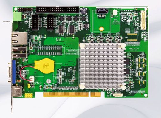 Mit der Abmessung von 185 mm x 121 mm lässt sich die Slot CPU auch in Anlagen mit wenig Platz einbauen. Mit der Abmessung von 185 mm x 121 mm lässt sich die Slot CPU auch in Anlagen mit wenig Platz einbauen.