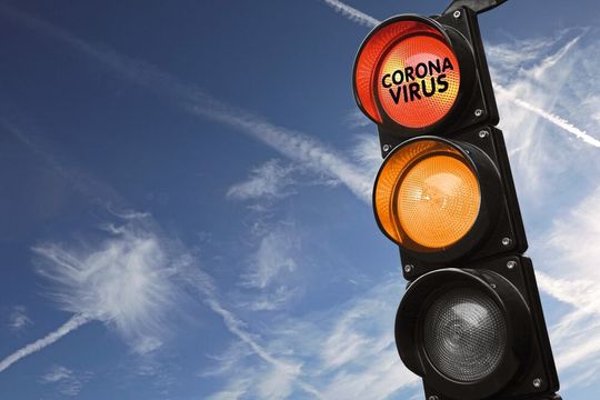 Coronaampel springt auf Rot: auf Betriebe in Bayern kommen nun neue Verpflichtungen zu. Coronaampel springt auf Rot: auf Betriebe in Bayern kommen nun neue Verpflichtungen zu.