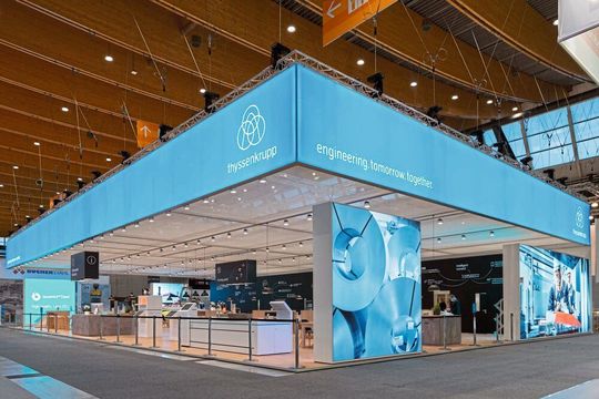 Thyssenkrupp hat im Herbst Werkstofflösungen für mehr Leistung, Prozesssicherheit und Klimaschutz vorgestellt. Thyssenkrupp hat im Herbst Werkstofflösungen für mehr Leistung, Prozesssicherheit und Klimaschutz vorgestellt.