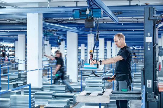 At Meusburger, plates can be dispatched directly from stock. At Meusburger, plates can be dispatched directly from stock.