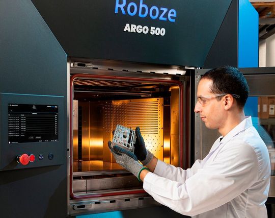 Roboze hat seinen 3D-Drucker Argo 500 mit Automatisierungstechnik von B&R ausgestattet. Roboze hat seinen 3D-Drucker Argo 500 mit Automatisierungstechnik von B&R ausgestattet.