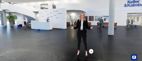 Hereinspaziert in die schöne neue Onlinewelt von Keller & Kalmbach. Ein Avatar der „FAKKTORY“ begrüßt Besucherinnen und Besucher der virtuellen C-Teile-Welt. Hereinspaziert in die schöne neue Onlinewelt von Keller & Kalmbach. Ein Avatar der „FAKKTORY“ begrüßt Besucherinnen und Besucher der virtuellen C-Teile-Welt.
