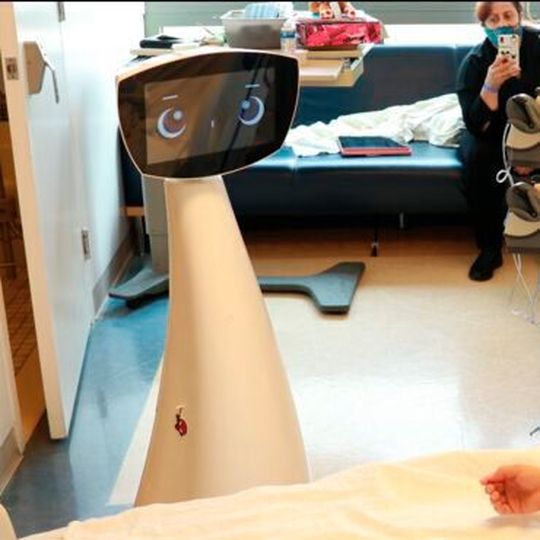 Sozialroboter Robin: macht Kindern Freude während des Krankenhausaufenthalts. Sozialroboter Robin: macht Kindern Freude während des Krankenhausaufenthalts.