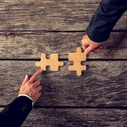 Durch die Partnerschaft mit Ringcentral erweitert Bechtle sein UCC-Angebot. Durch die Partnerschaft mit Ringcentral erweitert Bechtle sein UCC-Angebot.