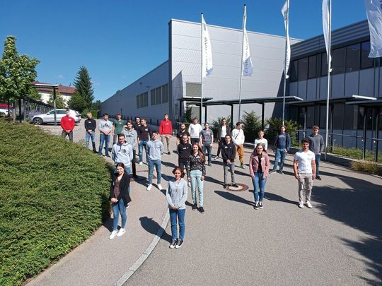 Ausbildungsstart 2021 bei Chiron: immer noch mit Abstand. Ausbildungsstart 2021 bei Chiron: immer noch mit Abstand.