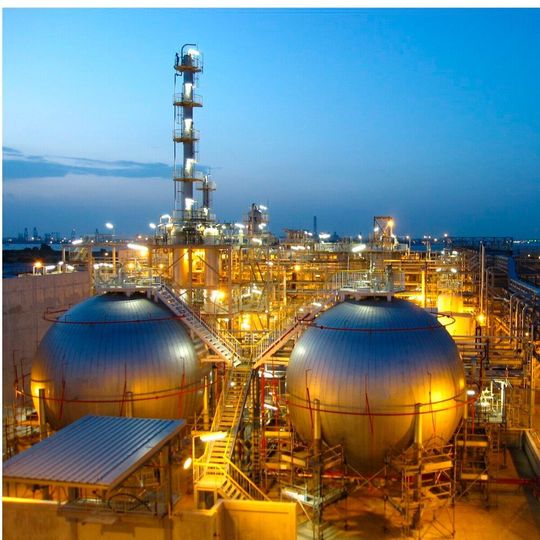Shell wird in Bukom, Singapur, nachhaltiges Butadien nach dem Massenbilanzverfahren herstellen. Shell wird in Bukom, Singapur, nachhaltiges Butadien nach dem Massenbilanzverfahren herstellen.