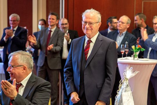 Hot runner visionary Herbert Günther was honoured with a special reception on his 80th birthday on 1 November 2021. Hot runner visionary Herbert Günther was honoured with a special reception on his 80th birthday on 1 November 2021.