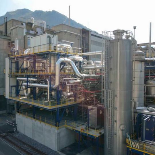 At the latest installation for Arxada in Switzerland, annual emissions of laughing gas will be reduced by at least 98 %, saving up to 600,000 tons of CO2-equivalents per year. At the latest installation for Arxada in Switzerland, annual emissions of laughing gas will be reduced by at least 98 %, saving up to 600,000 tons of CO2-equivalents per year.