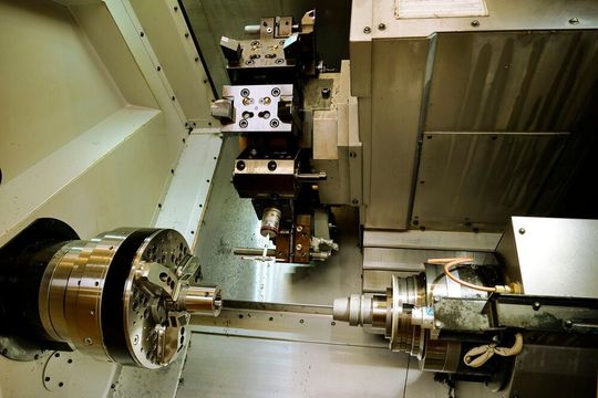 The Hardinge T51 SP MSY hard lathe is used for a combined turning, milling and grinding, and comes equipped with one grinding unit. The Hardinge T51 SP MSY hard lathe is used for a combined turning, milling and grinding, and comes equipped with one grinding unit.