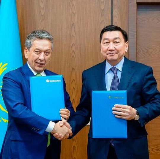 The agreement was signed by Nail Maganov, General Director of Tatneft, and Alik Aidarbayev, Management Board Chairman of KazMunayGas. The agreement was signed by Nail Maganov, General Director of Tatneft, and Alik Aidarbayev, Management Board Chairman of KazMunayGas.