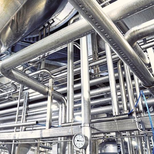Rohrleitungen in einer Chemieanlage Rohrleitungen in einer Chemieanlage