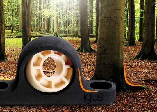 Beim bionischen Design der robusten und wartungsfreien igubal Gehäuselager orientieren sich die igus Konstrukteure an einer Baumkerbe. Beim bionischen Design der robusten und wartungsfreien igubal Gehäuselager orientieren sich die igus Konstrukteure an einer Baumkerbe.