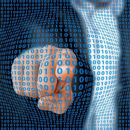 Mit Microsoft 365 Defender lassen sich Malware-Angriffe, Hacker-Attacken und Sicherheitslücken im Griff behalten. Mit Microsoft 365 Defender lassen sich Malware-Angriffe, Hacker-Attacken und Sicherheitslücken im Griff behalten.