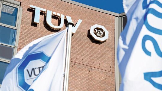 TÜV Süd hat seine Hochvolt-Seminare überarbeitet. TÜV Süd hat seine Hochvolt-Seminare überarbeitet.