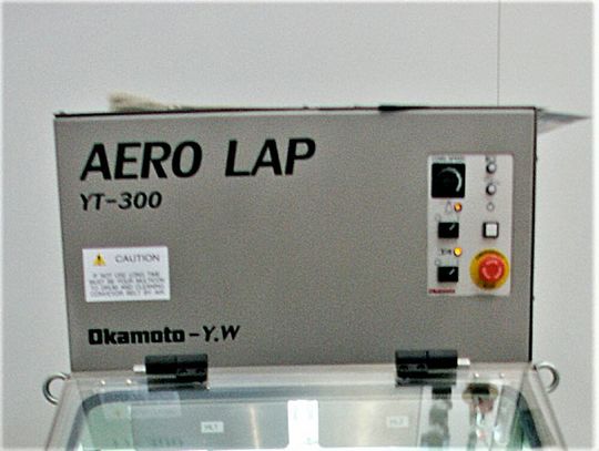 Ein neues Läppverfahren namens Aerolap von Okamoto kann durch seine konstruktiven Besonderheiten auch das Läppen von kleinen Teilen prozessicher und geometrieschonend durchführen. Ein neues Läppverfahren namens Aerolap von Okamoto kann durch seine konstruktiven Besonderheiten auch das Läppen von kleinen Teilen prozessicher und geometrieschonend durchführen.