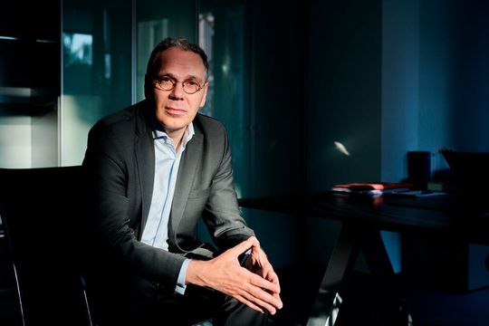 BV-Med-Geschäftsführer Dr. Marc-Pierre Möll: „Wir müssen unsere Medtech-KMU, die 93 Prozent unsere Branche ausmachen und Treiber des medizinischen Fortschritts sind, besser bei der Bewältigung der bürokratischen Herausforderungen durch die MDR unterstützen.“ BV-Med-Geschäftsführer Dr. Marc-Pierre Möll: „Wir müssen unsere Medtech-KMU, die 93 Prozent unsere Branche ausmachen und Treiber des medizinischen Fortschritts sind, besser bei der Bewältigung der bürokratischen Herausforderungen durch die MDR unterstützen.“