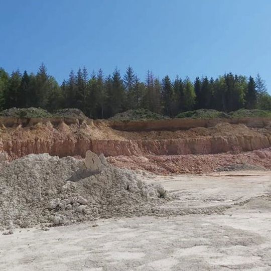 Geologen der Universität Trier untersuchen Sekundärrohstoffe aus der Großregion, die zur Herstellung von Zement verwendet werden können. Dazu zählen beispielsweise Abfallstoffe aus dem Bergbau. Geologen der Universität Trier untersuchen Sekundärrohstoffe aus der Großregion, die zur Herstellung von Zement verwendet werden können. Dazu zählen beispielsweise Abfallstoffe aus dem Bergbau.