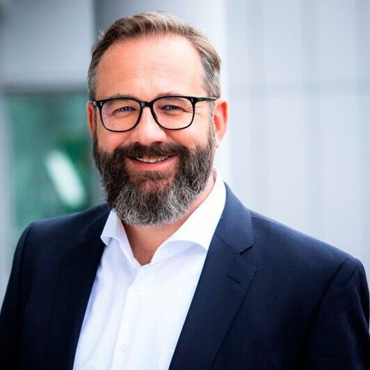 Hans Roth wird neuer Senior Vice President und General Manager EMEA bei Red Hat.