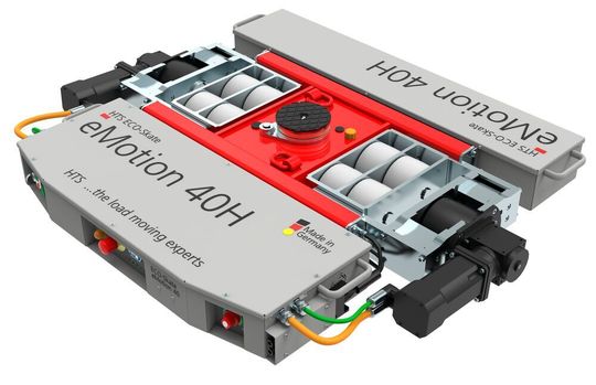Angetriebenes Transportfahrwerk „eMotion 40H“ mit Hub für Fertigungsstraßen: Bis zu 40 Tonnen mit einem Finger bewegen. Angetriebenes Transportfahrwerk „eMotion 40H“ mit Hub für Fertigungsstraßen: Bis zu 40 Tonnen mit einem Finger bewegen.