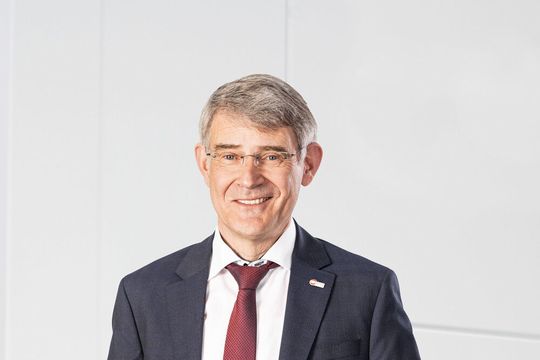 Franz-Xaver Bernhard of Hermle AG is the new Chairman of the VDW and the Machine Tools and Manufacturing Systems Association within the VDMA as of January 01, 2022. Franz-Xaver Bernhard of Hermle AG is the new Chairman of the VDW and the Machine Tools and Manufacturing Systems Association within the VDMA as of January 01, 2022.