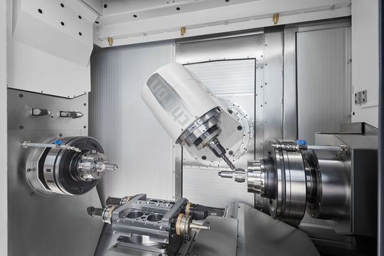 The Chiron 715 Series is fitted with a directly driven torque swivel head, optimised for five-axis simultaneously machining. The Chiron 715 Series is fitted with a directly driven torque swivel head, optimised for five-axis simultaneously machining.