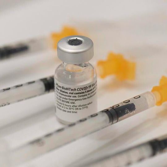 Im ersten Quartal 2022 wird Biontech-Pfizer weitere 20 Millionen Impfstoffdosen an die Mitgliedstaaten der EU liefern. Im ersten Quartal 2022 wird Biontech-Pfizer weitere 20 Millionen Impfstoffdosen an die Mitgliedstaaten der EU liefern.