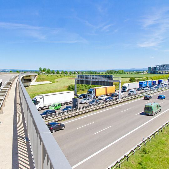 Damit es nicht zu Versorungsengpässen kommt, entwickeln Fraunhofer-Forschende Softwarelösungen. Damit es nicht zu Versorungsengpässen kommt, entwickeln Fraunhofer-Forschende Softwarelösungen.