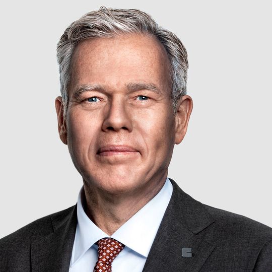 Conrad Keijzer, Chief Executive Officer of Clariant: “We are convinced that the Heubach and SK Capital consortium is the best owner of the Pigment activities and I wish our former colleagues all the best in their new environment.” Conrad Keijzer, Chief Executive Officer of Clariant: “We are convinced that the Heubach and SK Capital consortium is the best owner of the Pigment activities and I wish our former colleagues all the best in their new environment.”