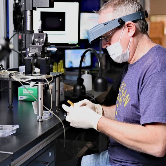 Produktion von Raman-spektroskopischen Analysatoren in Ann Arbor, Michigan Produktion von Raman-spektroskopischen Analysatoren in Ann Arbor, Michigan