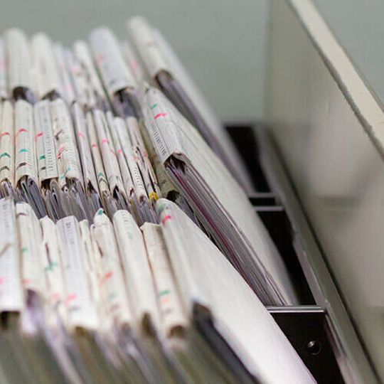 Beim Arztwechsel die Patientenakte nicht vergessen Beim Arztwechsel die Patientenakte nicht vergessen