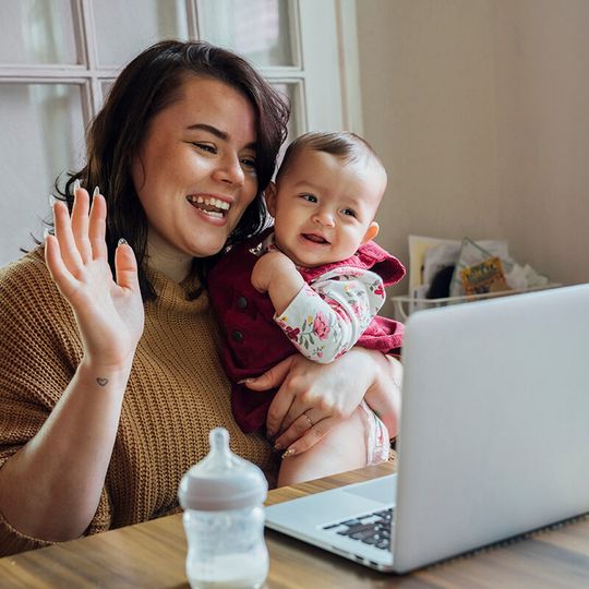 Mit „Teams for home“ bietet Microsoft eine Friends-and-Familiy-Version an, die u.a. einfache Funktionen für Videoanrufe und Chats beinhaltet. Mit „Teams for home“ bietet Microsoft eine Friends-and-Familiy-Version an, die u.a. einfache Funktionen für Videoanrufe und Chats beinhaltet.