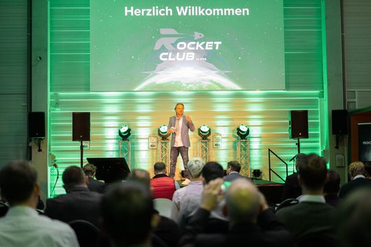 Mit dem EPG Rocket Club hat der Logistiksoftware-Anbieter Ehrhardt Partner Group eine Plattform für Visionäre und Pioniere der Branche geschaffen. Mit dem EPG Rocket Club hat der Logistiksoftware-Anbieter Ehrhardt Partner Group eine Plattform für Visionäre und Pioniere der Branche geschaffen.