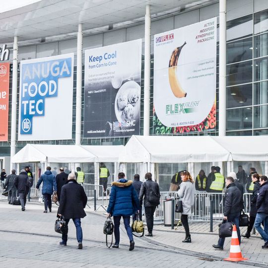 Die Anuga Foodtec geht der Frage nach, wie sich Energieverschwendung in der Lebensmittelindustrie vermeiden lässt. Die Anuga Foodtec geht der Frage nach, wie sich Energieverschwendung in der Lebensmittelindustrie vermeiden lässt.