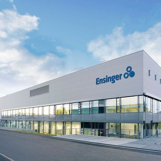 Ensinger und Ineos Styrolution haben bekanntgegeben, dass Ensinger das Geschäft mit thermoplastischen Verbundwerkstoffen der Marke Stylight von Ineos Styrolution erworben hat. Mit der Übernahme erweitert Ensinger sein umfassendes Verbundwerkstoff-Portfolio um eine exklusive Produktpalette auf SAN-Basis. Ensinger und Ineos Styrolution haben bekanntgegeben, dass Ensinger das Geschäft mit thermoplastischen Verbundwerkstoffen der Marke Stylight von Ineos Styrolution erworben hat. Mit der Übernahme erweitert Ensinger sein umfassendes Verbundwerkstoff-Portfolio um eine exklusive Produktpalette auf SAN-Basis.