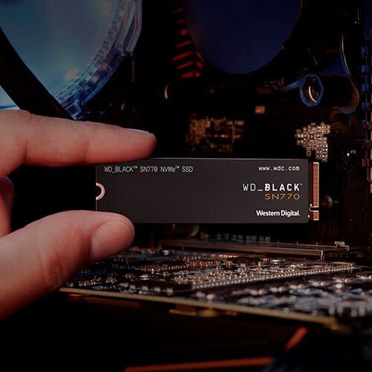 Die WD Black SN770 NVMe ist mit Kapazitäten von 250 GB, 500 GB, 1 TB und 2 TB erhältlich. Die WD Black SN770 NVMe ist mit Kapazitäten von 250 GB, 500 GB, 1 TB und 2 TB erhältlich.