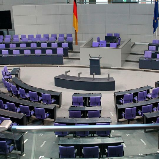 Die Möglichkeit für einen Verband seine Interessen in politische Entscheidungsprozesse offen und transparent einzubringen, ist ein wichtiger Baustein der parlamentarischen Grundordnung, so der VCI. Die Möglichkeit für einen Verband seine Interessen in politische Entscheidungsprozesse offen und transparent einzubringen, ist ein wichtiger Baustein der parlamentarischen Grundordnung, so der VCI.
