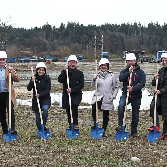 Spatenstich für den Createch-Neubau zur Laserbearbeitung.