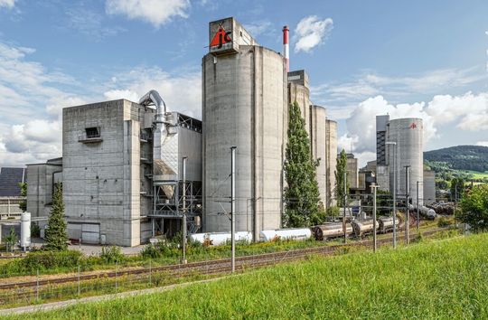 Die Jura-Cement-Fabriken AG setzt auf Premas 4.0, um die Wartung ihrer Anlage besser planen zu können. Die Jura-Cement-Fabriken AG setzt auf Premas 4.0, um die Wartung ihrer Anlage besser planen zu können.