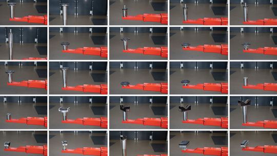 Die Schwenkarme können mit verschiedenen Steckpilzen ausgerüstet werden, um die unterschiedlichsten Fahrzeuge an ihren Aufnahmepunkten anheben zu können. Die Schwenkarme können mit verschiedenen Steckpilzen ausgerüstet werden, um die unterschiedlichsten Fahrzeuge an ihren Aufnahmepunkten anheben zu können.