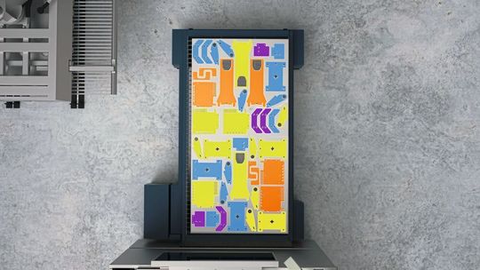 Der Sorting Guide unterstützt den Bediener bei der Optimierung der eigenen Abläufe, indem er beispielsweise Teile des gleichen Auftrags farblich markiert.