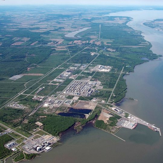 BASF has signed an agreement to secure land for a future cathode material and battery recycling manufacturing site on the St. Lawrence River in Beaconcore, Quebec, Canada.