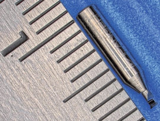 MicroTurn MTKN 20401-L-K20 pour un diamètre mini Ø 0.40 mm. MicroTurn MTKN 20401-L-K20 pour un diamètre mini Ø 0.40 mm.