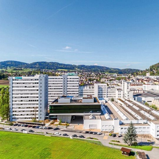 Bühler ist ein wichtigen Partner und Anbieter von Przesstechnologie für die Lebensmittel- und Mobilitätsindustrie. Bühler ist ein wichtigen Partner und Anbieter von Przesstechnologie für die Lebensmittel- und Mobilitätsindustrie.
