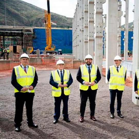 The expansion of the facilities at the Cartagena refinery will generate around 1,000 jobs in the different phases of the project. The expansion of the facilities at the Cartagena refinery will generate around 1,000 jobs in the different phases of the project.