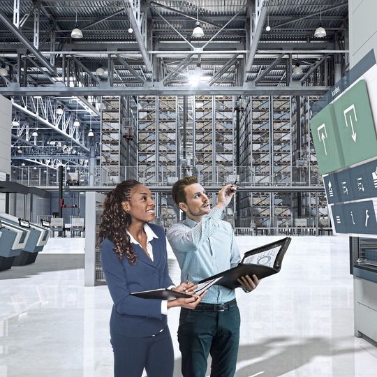 Kardex présente « Smart Intralogistics Solutions ». Kardex présente « Smart Intralogistics Solutions ».