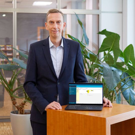 Pactware-Vorstand Holger Sack: „Mit Pactware 6.0 reduzieren wir die Klickwege und ermöglichen intuitiv eine sichere Handhabung mit präzisen Ergebnissen.“ Pactware-Vorstand Holger Sack: „Mit Pactware 6.0 reduzieren wir die Klickwege und ermöglichen intuitiv eine sichere Handhabung mit präzisen Ergebnissen.“